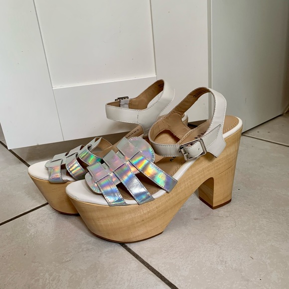 Chinese Laundry Platform Iridescent Sandal Heels - Picture 2 of 10